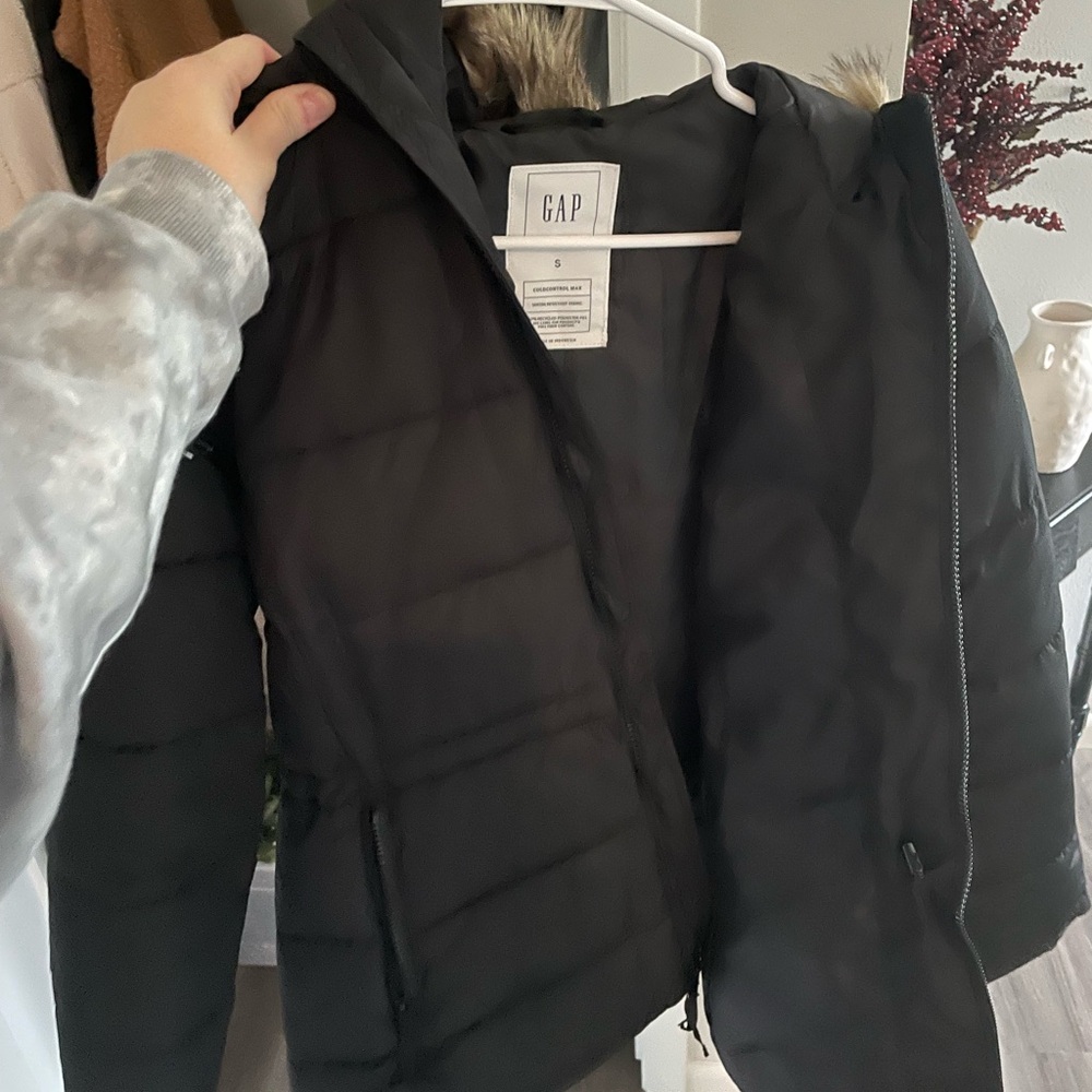 GAP Black Puffer Jacket